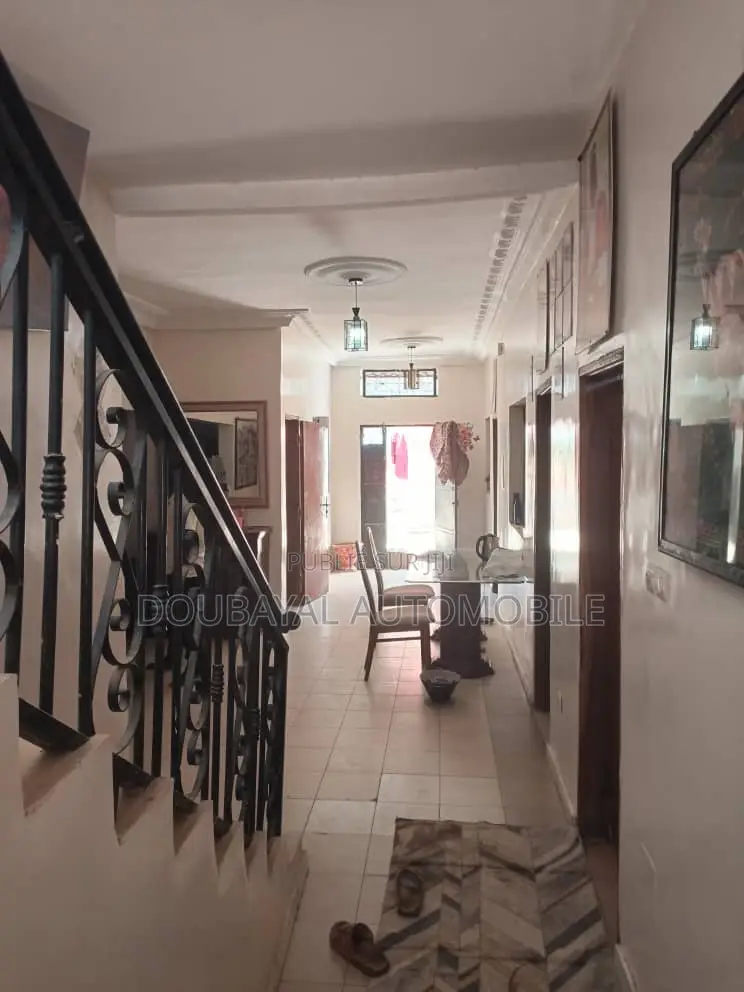 3chbre Maison de ville/terrasse dans Mbour, Thiès Sud à Vendre