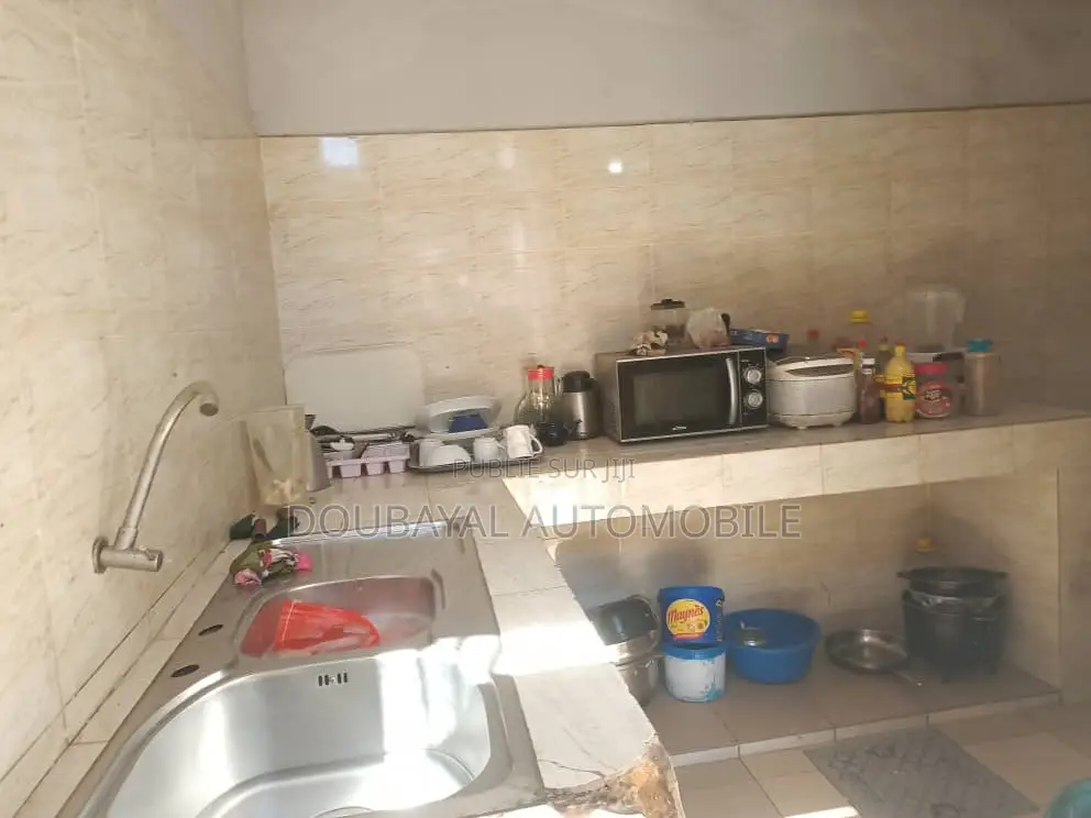 3chbre Maison de ville/terrasse dans Mbour, Thiès Sud à Vendre