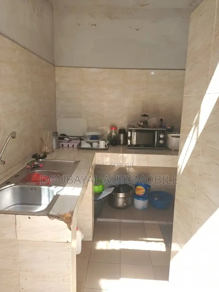 3chbre Maison de ville/terrasse dans Mbour, Thiès Sud à Vendre