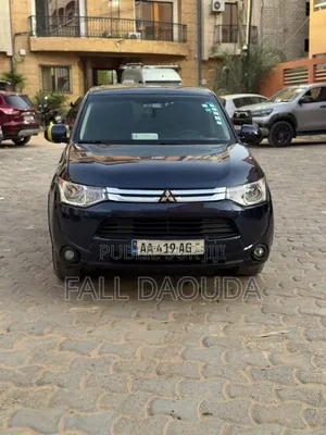 Photo - Mitsubishi Outlander 2015 Black