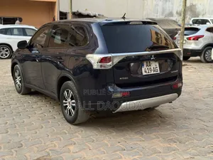 Mitsubishi Outlander 2015 Black