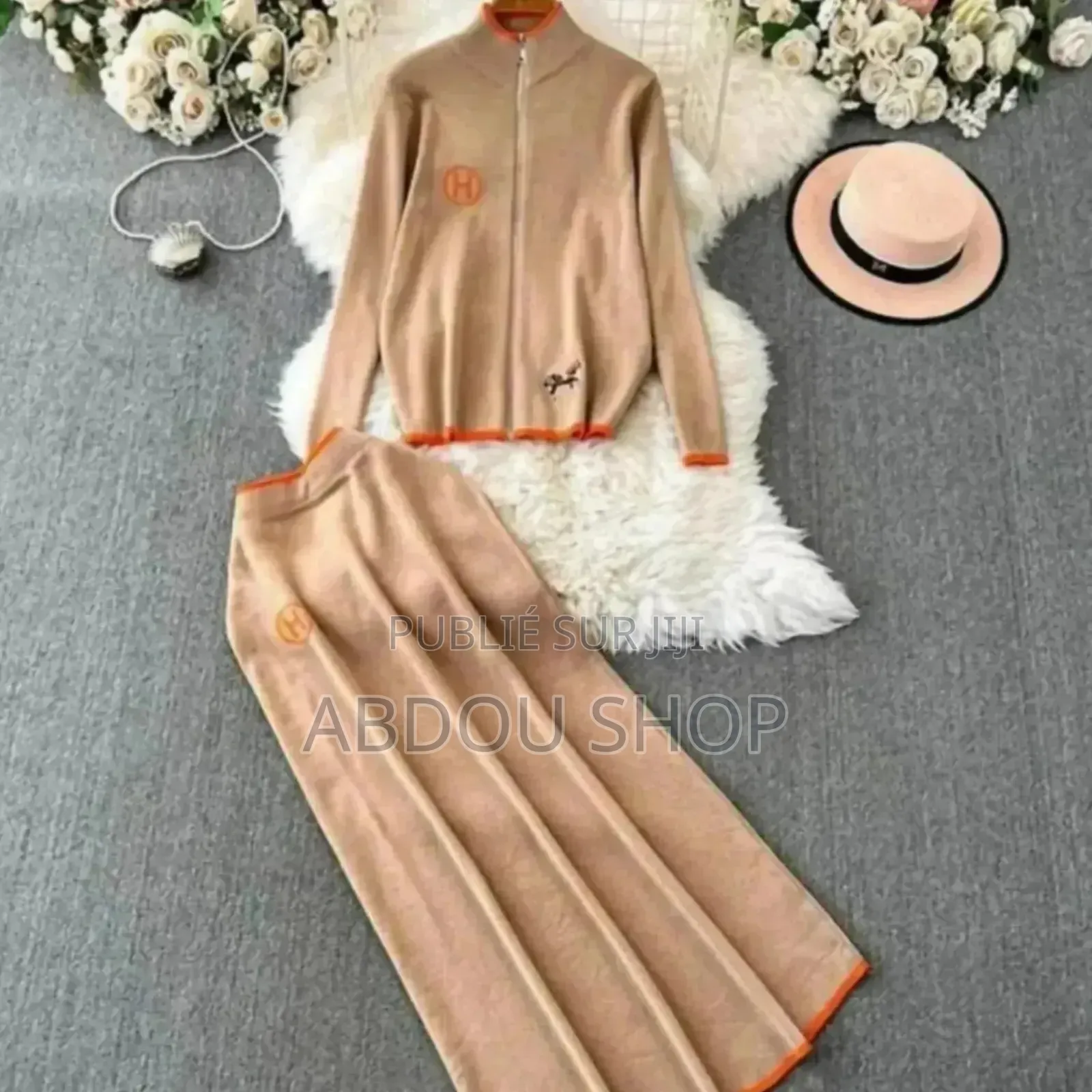 Ensemble H Jupe Disponible