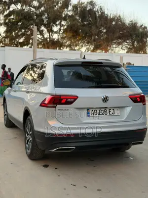 Volkswagen Tiguan 2019 Gris