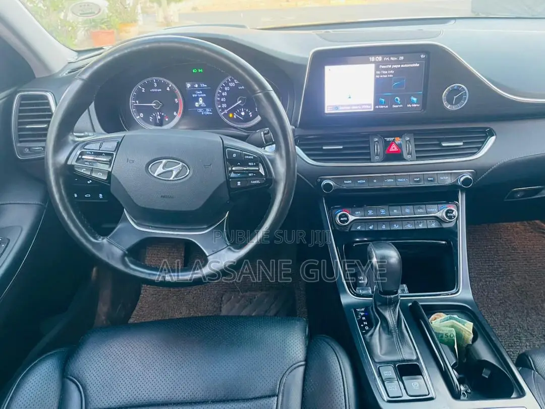 Hyundai Grandeur 2017 Black