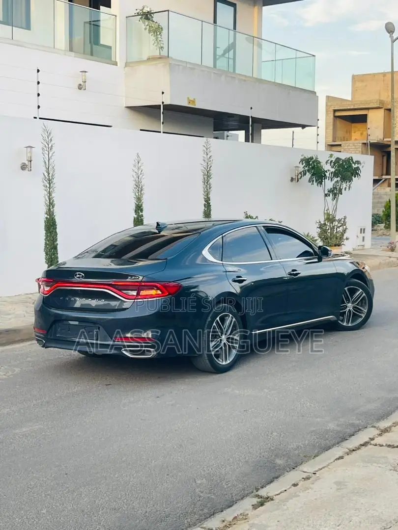 Hyundai Grandeur 2017 Black