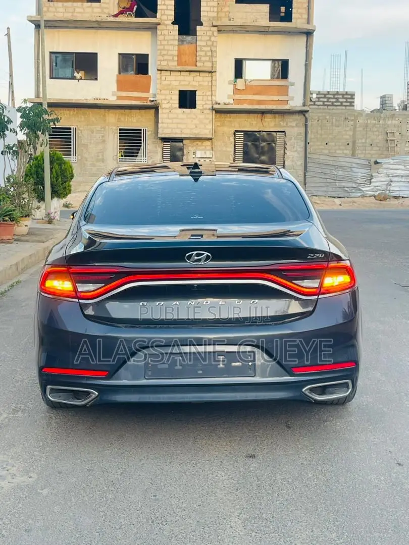 Hyundai Grandeur 2017 Black