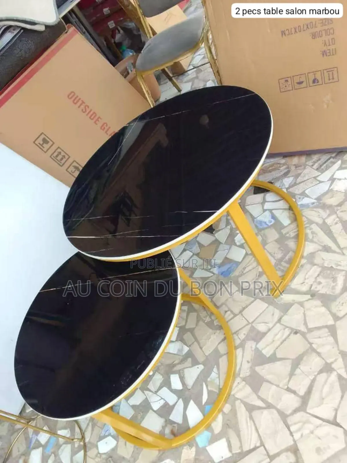 Table De Salon Très Jolie