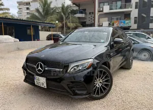 Photo - Mercedes-Benz GLC-Class 2017 Black