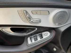 Mercedes-Benz GLC-Class 2017 Black