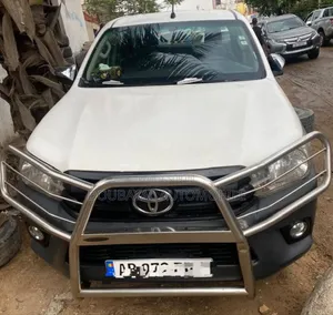 Photo - Toyota Hilux Revo Double Cab Deisel 2.4 AWD 2018 Black