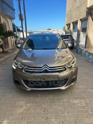 Photo - Citroen C4 2016 Gris