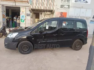 Peugeot Partenaire 2018 Black