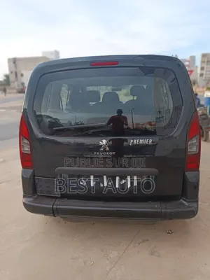 Peugeot Partenaire 2018 Black