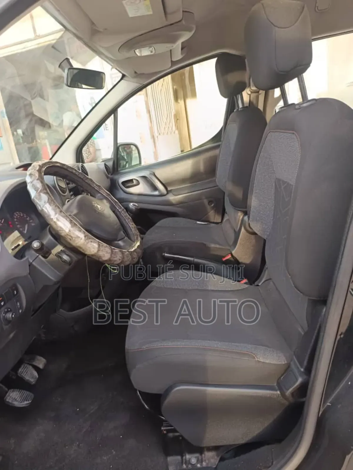 Peugeot Partenaire 2018 Black