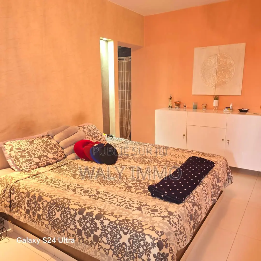 Furnished 3chbre Villa dans Villa, Thiès Sud à Vendre