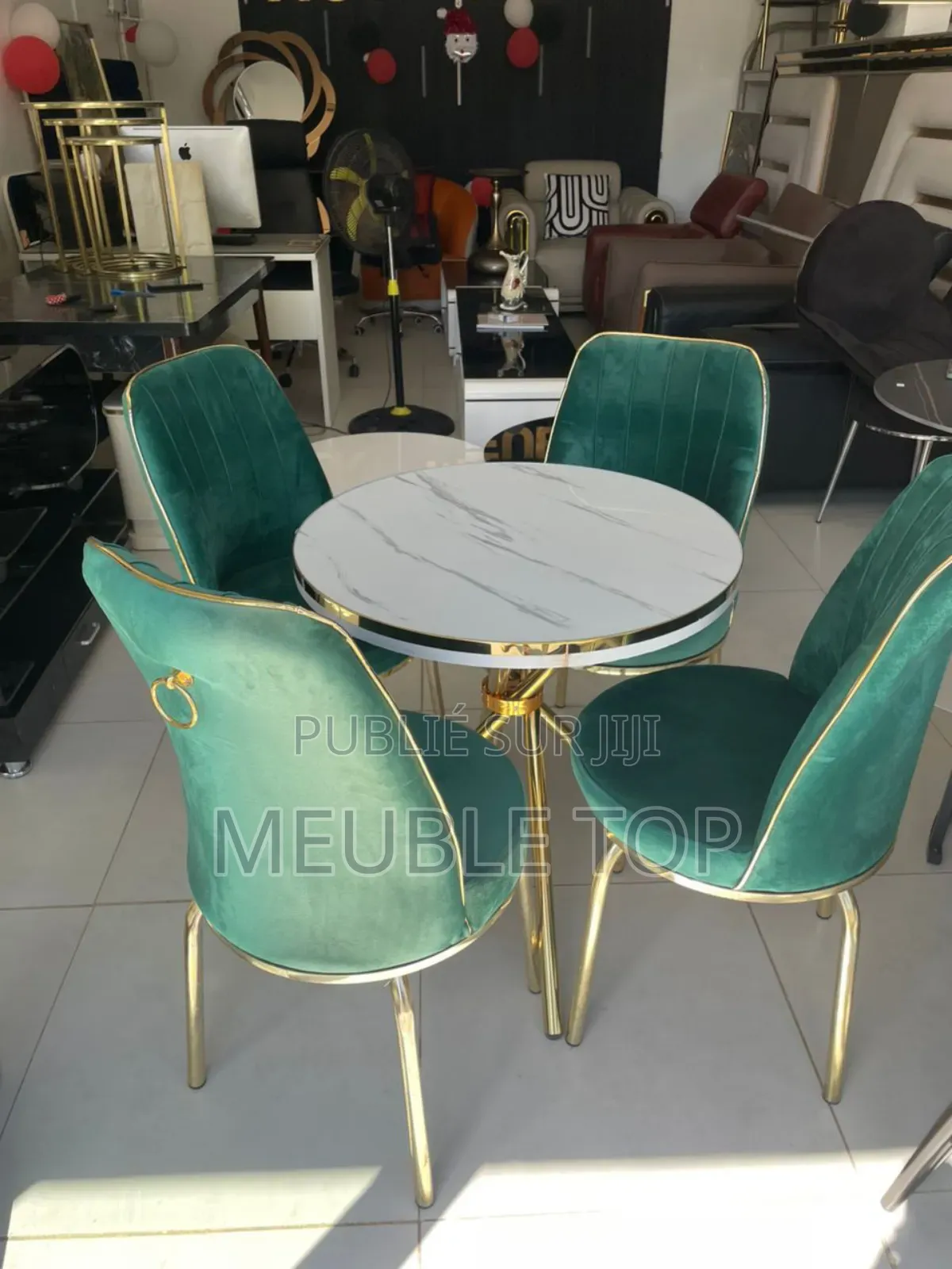 Tables À Manger De 4 Places Neuves