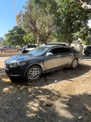 Ford Fusion 2013 Gris