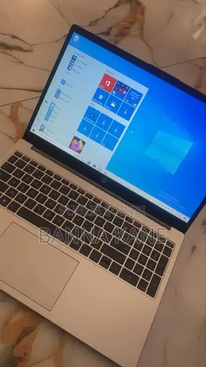 New Ordinateur Portable HP 255 8GB AMD Ryzen 7 SSD 512GB