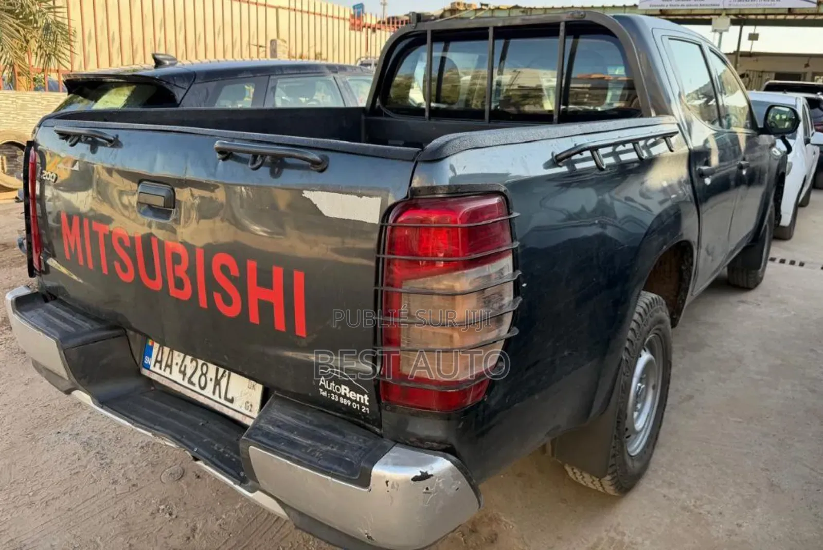 Mitsubishi L200 2023 Gris