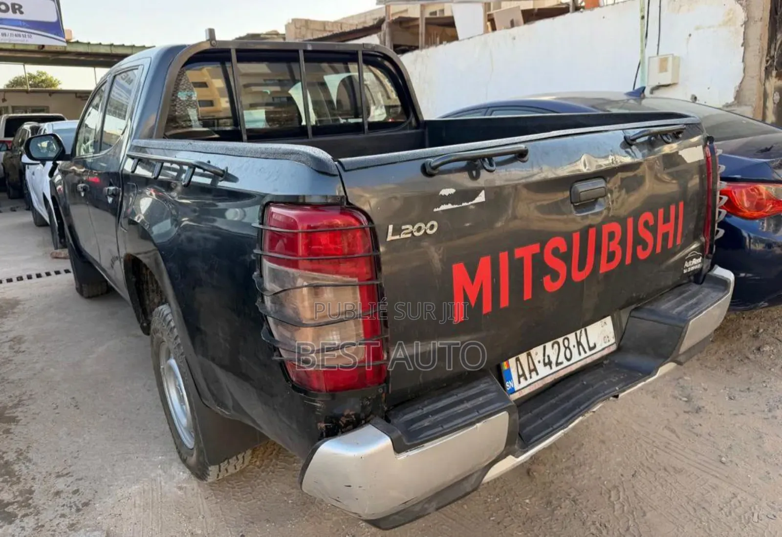 Mitsubishi L200 2023 Gris