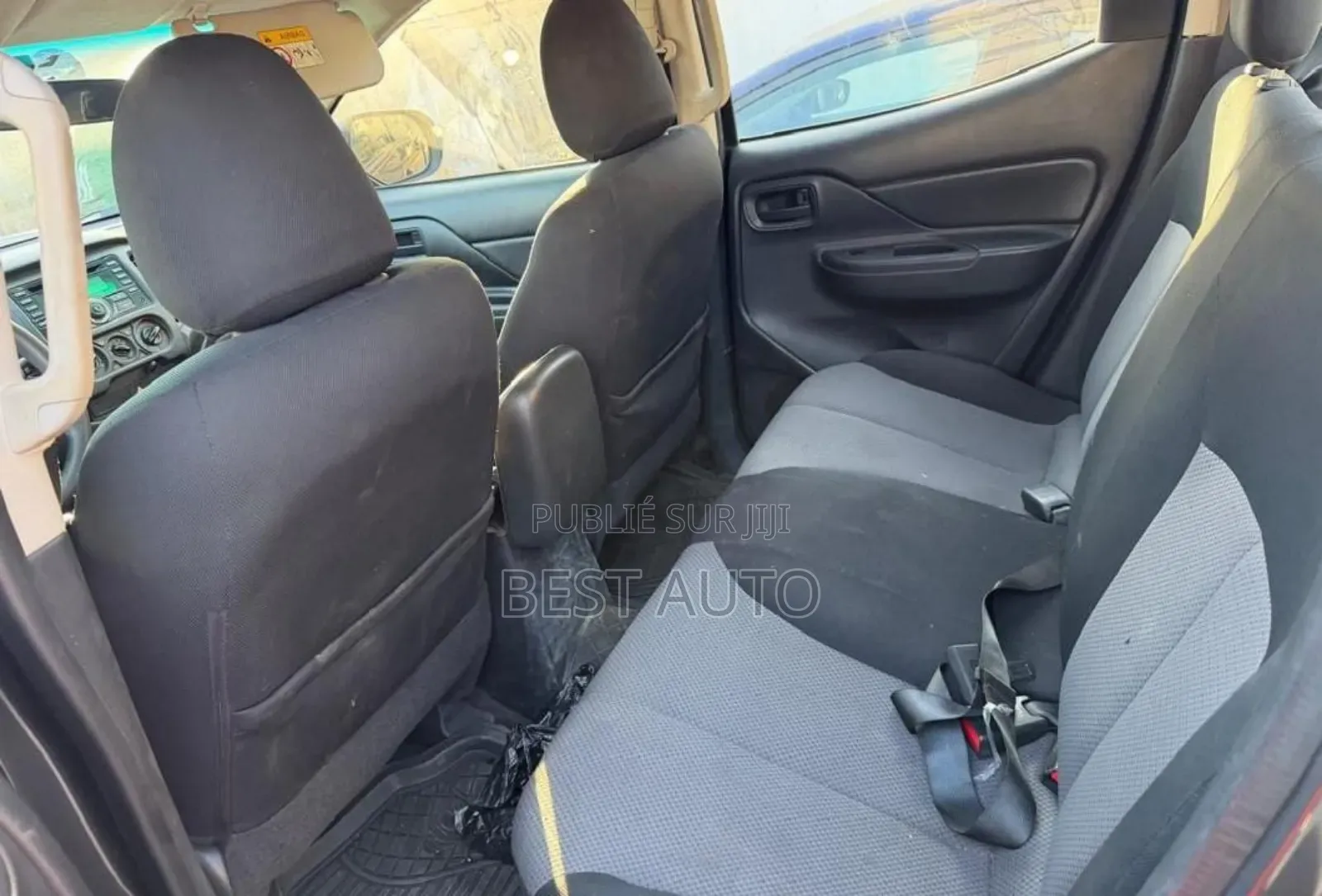 Mitsubishi L200 2023 Gris