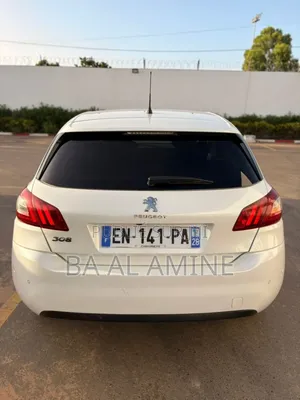 Photo - Peugeot 308 2017 Blanc