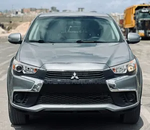 Photo - Mitsubishi Outlander 2.0 PHEV AWD 2019 Gris