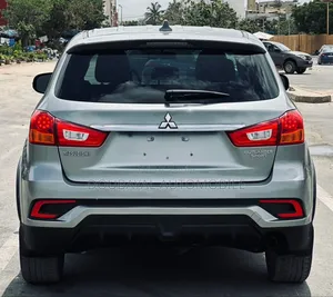 Mitsubishi Outlander 2.0 PHEV AWD 2019 Gris