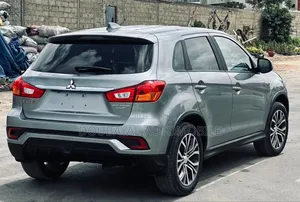 Mitsubishi Outlander 2.0 PHEV AWD 2019 Gris
