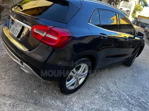 Mercedes-Benz GLA 250 2017 Black