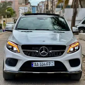 Photo - Mercedes-Benz GLE-Class AMG GLE 43 4MATIC 2016 Blanc