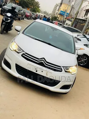 Photo - Citroen C4 2017 Blanc