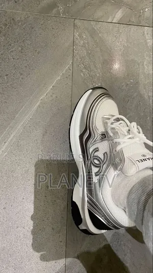 Channel Gris Argenté by Ow