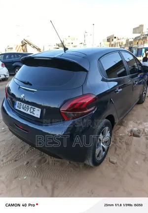 Peugeot 208 2015 Black