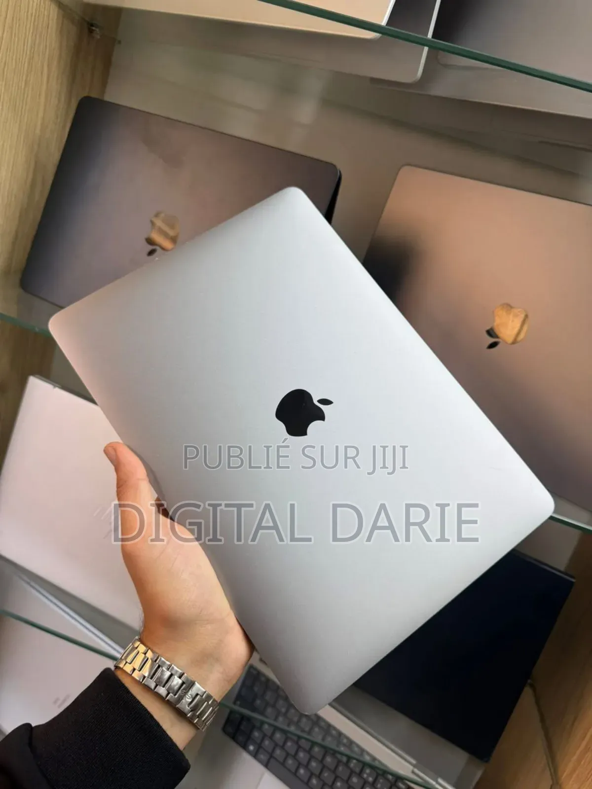 New Apple MacBook Pro M1 16GB Apple M1 Pro SSD 512GB