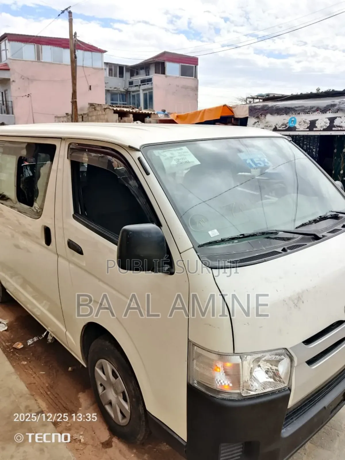 Toyota HiAce 2017 Blanc