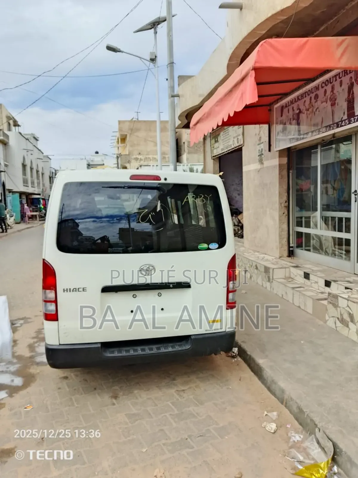 Toyota HiAce 2017 Blanc