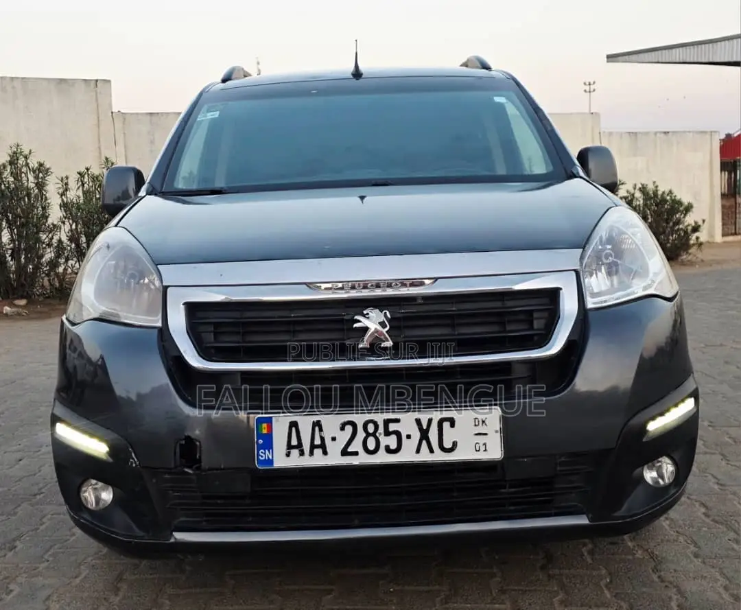 Peugeot Partenaire 2017 Gris