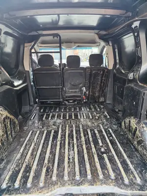 Peugeot Partenaire 2017 Gris