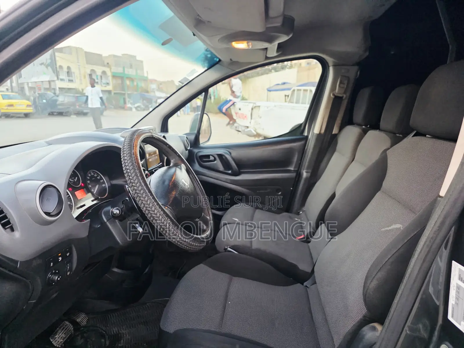 Peugeot Partenaire 2017 Gris