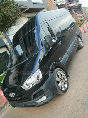 Hyundai Satellite 2016 Noir Mat