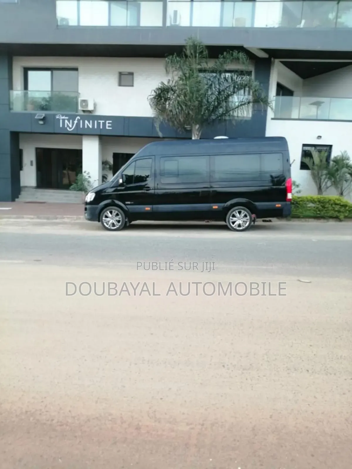 Hyundai Satellite 2016 Noir Mat