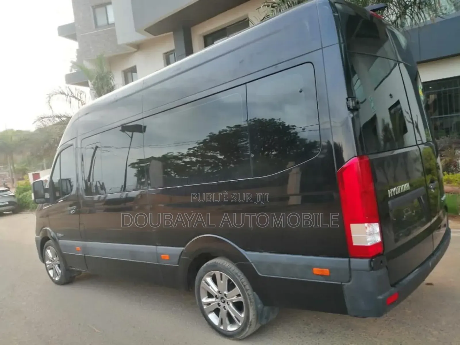 Hyundai Satellite 2016 Noir Mat
