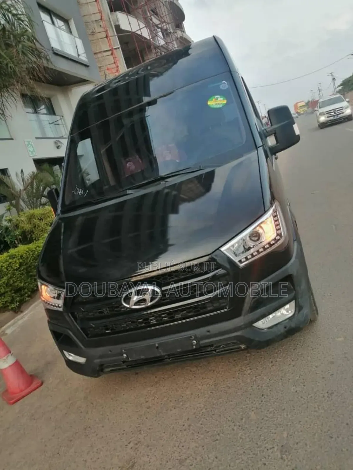 Hyundai Satellite 2016 Noir Mat