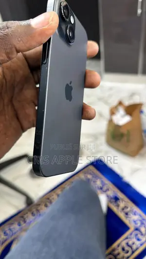 Apple iPhone 15 128 GB Noir