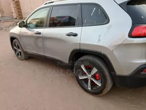 Jeep Cherokee 2014 Gris