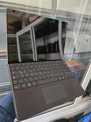 New Microsoft Surface Pro 9 8GB Intel Core I5 SSD 512GB