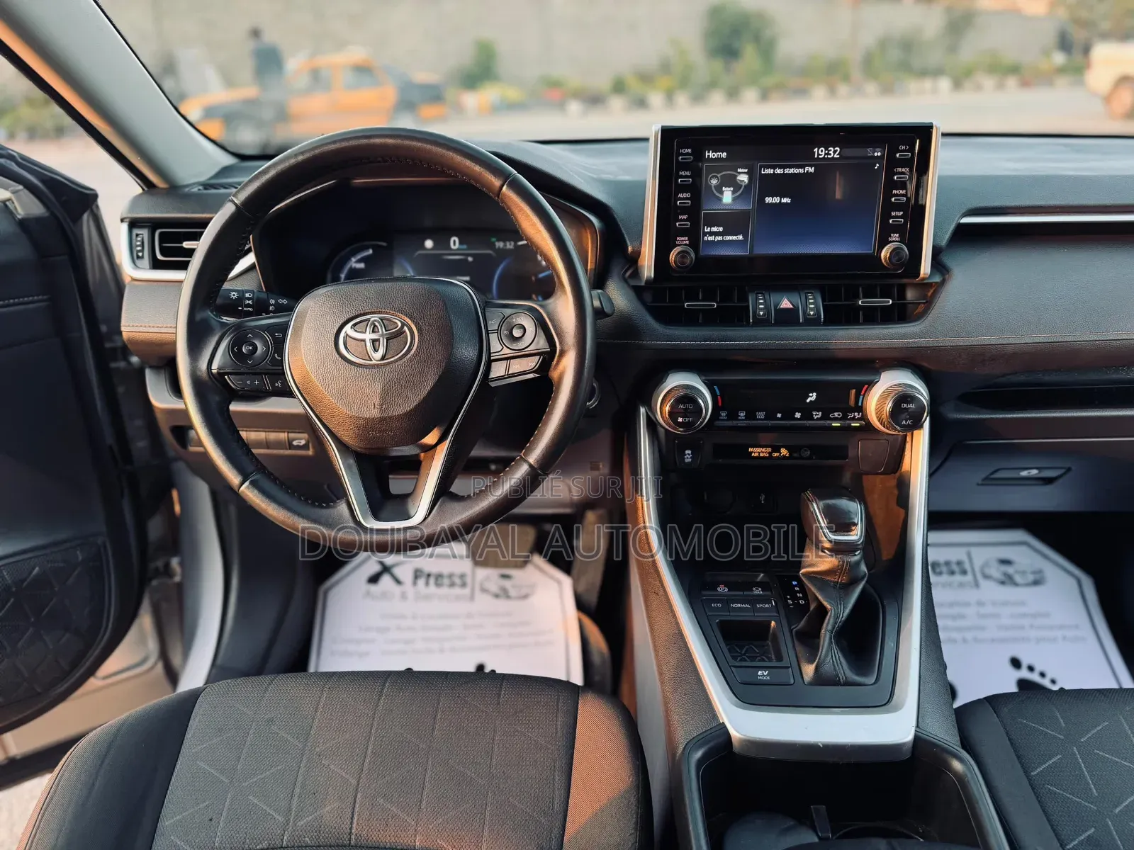 Toyota RAV4 2022 Gris