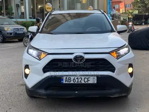 Photo - Toyota RAV4 2019 Blanc