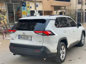 Toyota RAV4 2019 Blanc